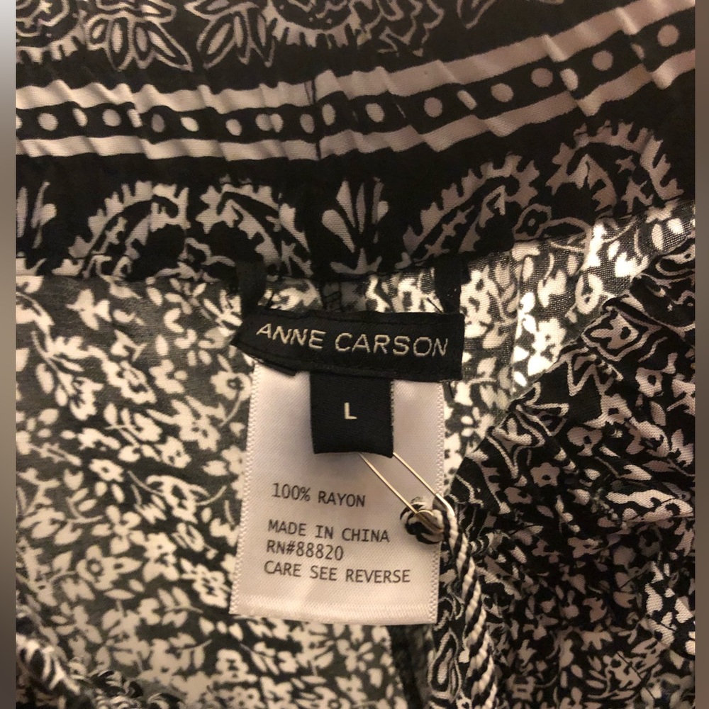 Mid rise patterned pants - Picture 3 of 3